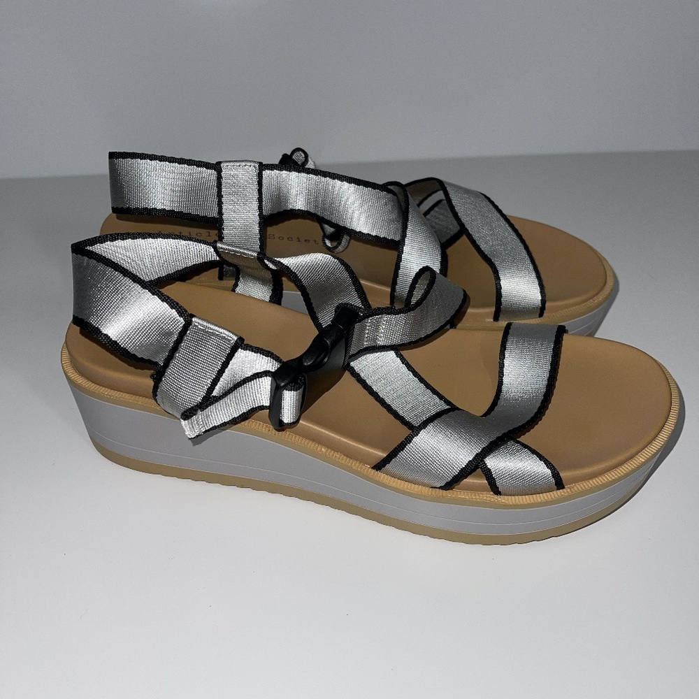 Articles‎ of Society Napoli Sandals Size 9 NWOT